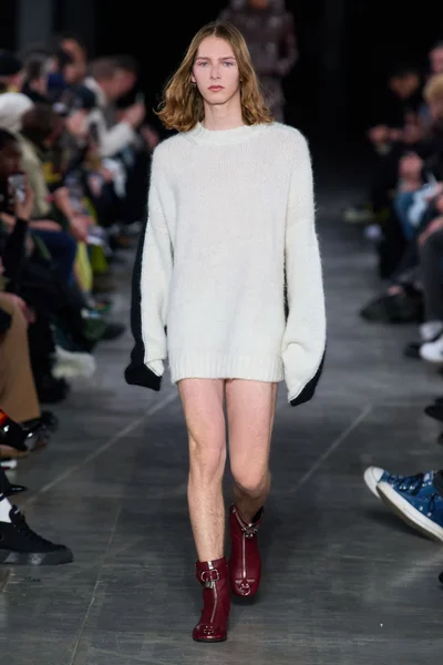 Look 40